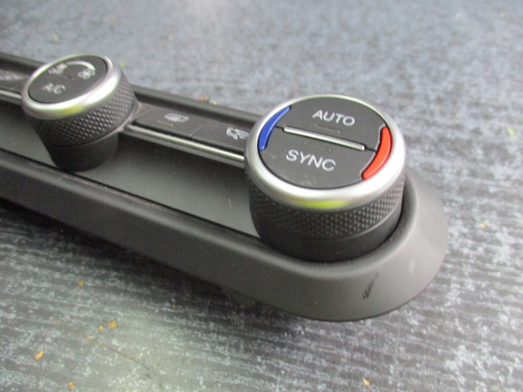 фото №4, Панель кондиционера alfa romeo stelvio 01561390660