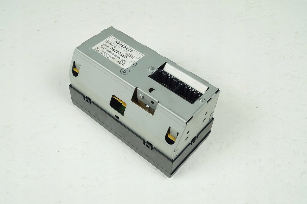 фото №11, Space wagon дисплей часы mr489626 идеальное состояние