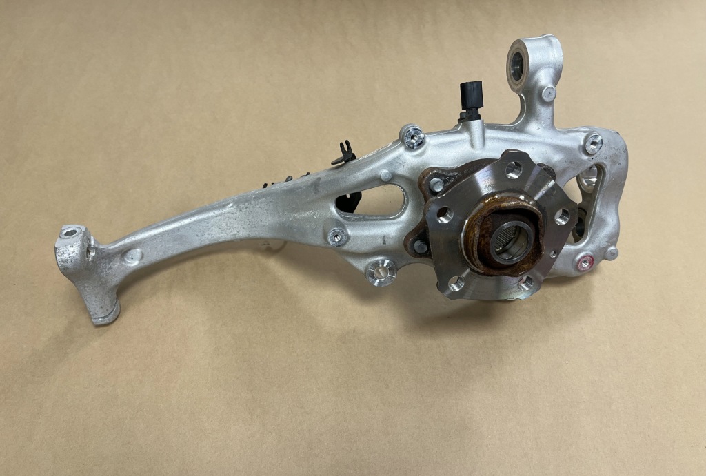 фото №1, Audi a4 a5 8w поворотный кулак перед 8w0407242f