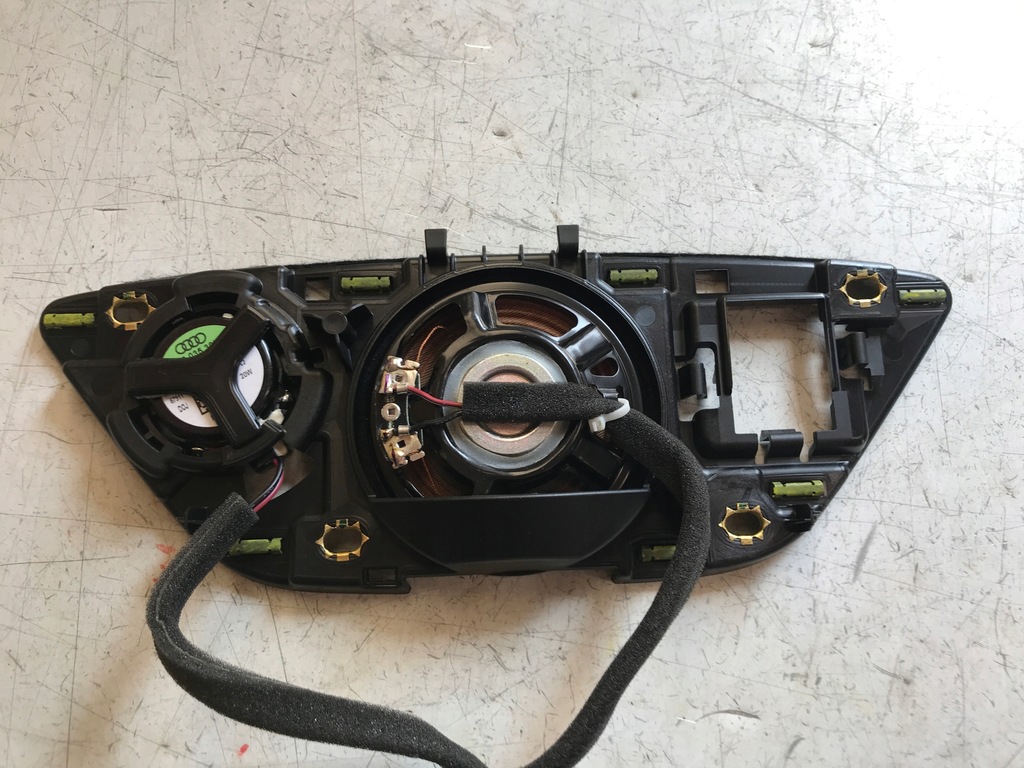 фото №3, Audi r8 plus 4s динамик консоли средний