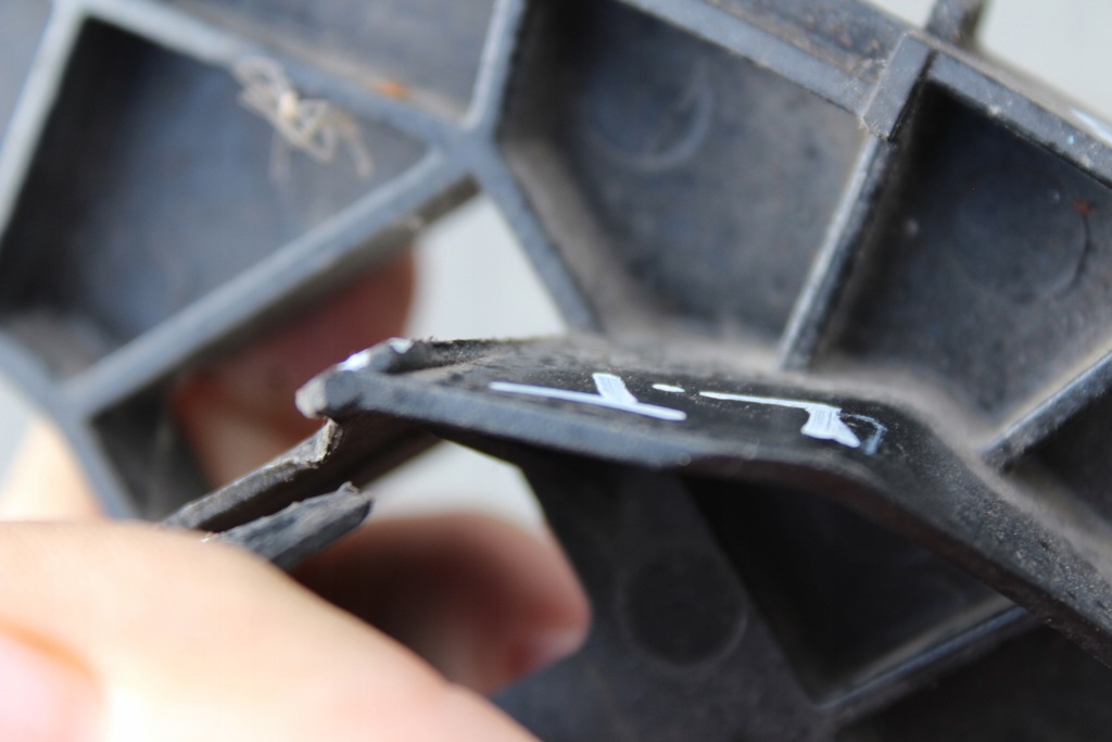 фото №10, Напрямна бампера лівий задня corolla e15 52156-12290