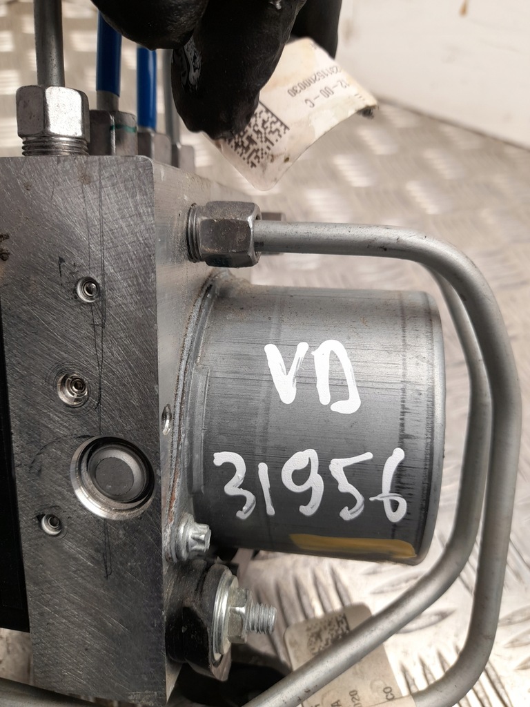 фото №5, Модуль управляющий abs гидравлический tesla model y 2021 104474510b