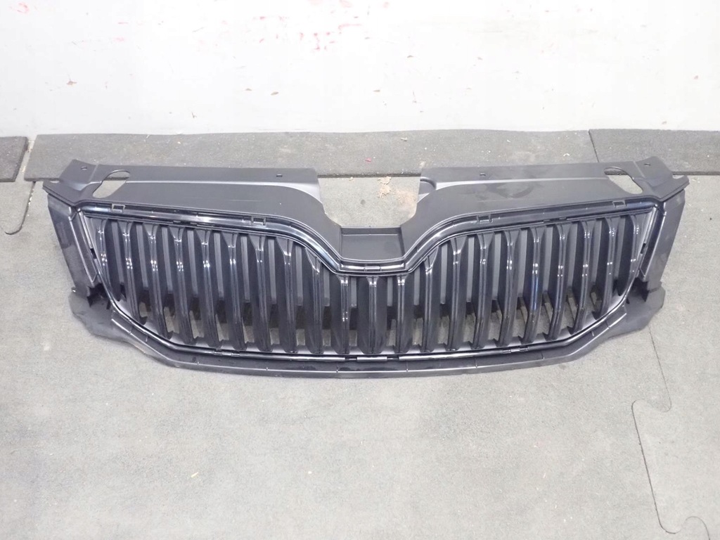 фото №1, Решітка радіатора skoda octavia iii 2012-2016 5e0853653