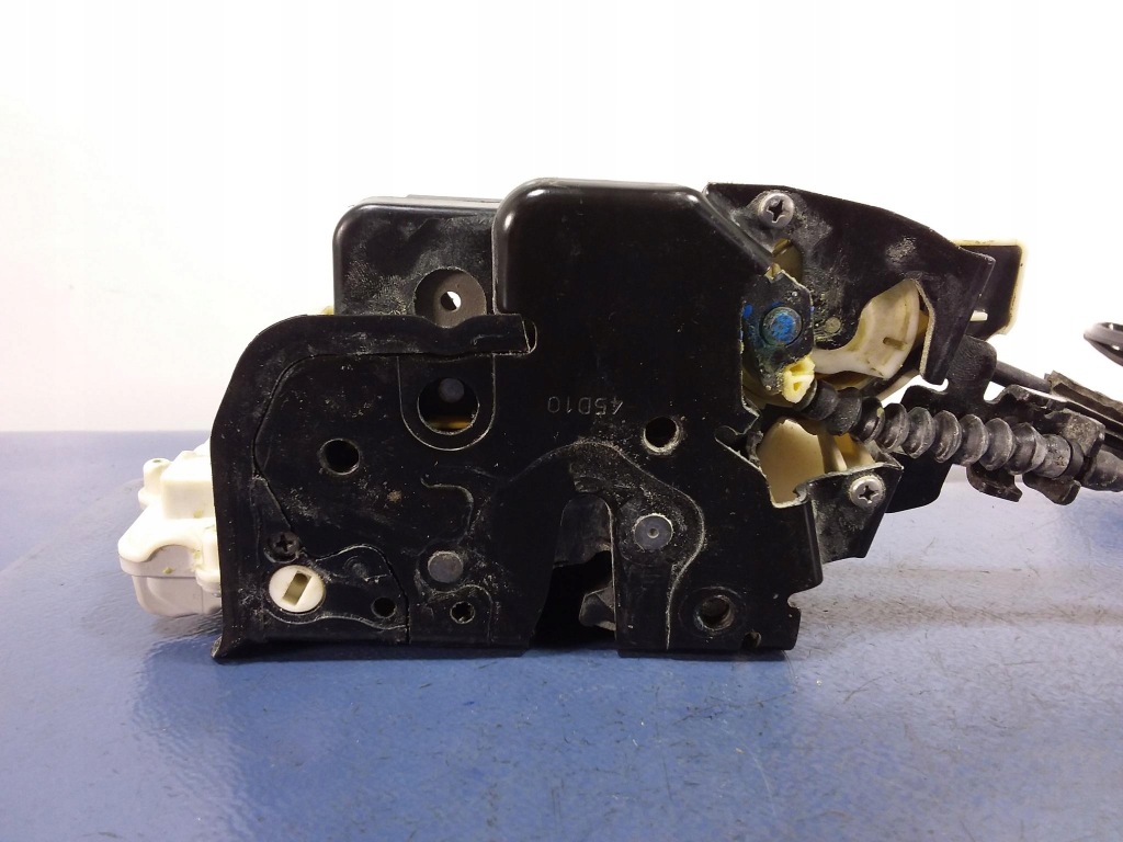 фото №4, Audi a8 d4 замок дверь задняя правый доводчик 12pin