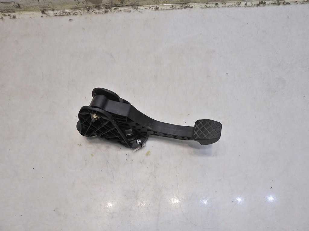 фото №8, Педаль сцепления vw golf v plus 1.6 fsi 1k1721059bd