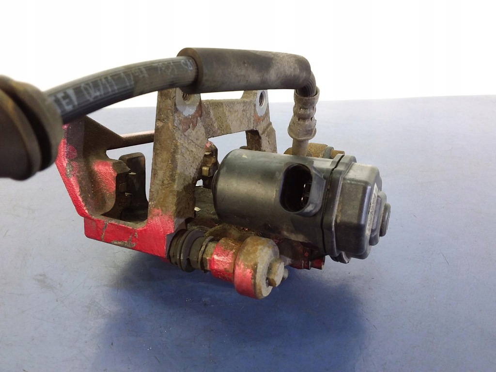 фото №4, Audi a7 4g суппорт задняя правый задний