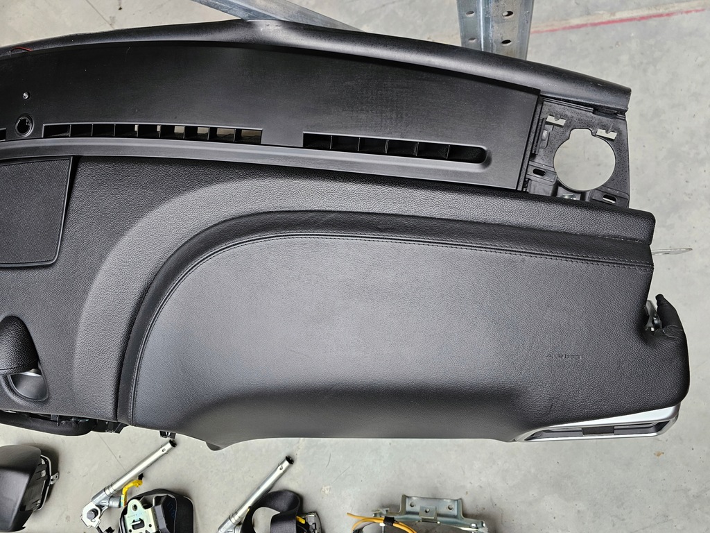 фото №7, Приборная панель консоль подушка безопасности ремни maserati ghibli