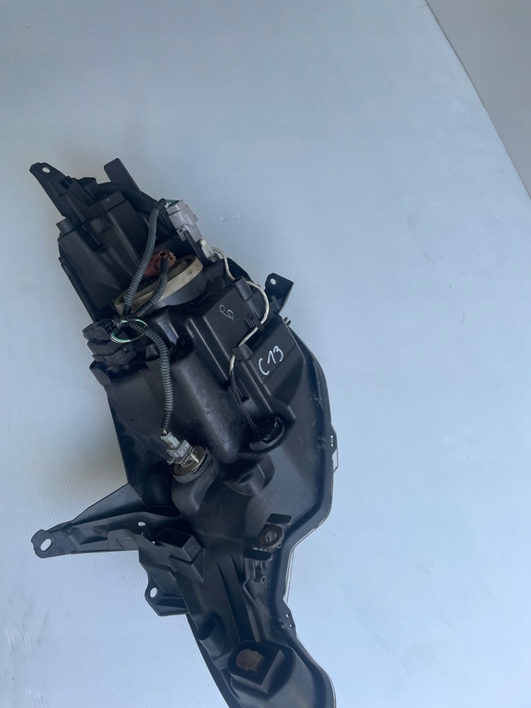 Фари передні правий або ліва uk peugeot 108 рік 2015 Недорого