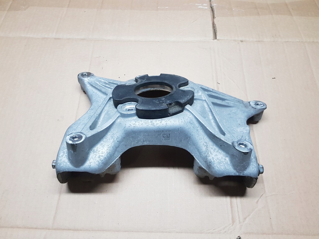 Купить Tesla model 3 кронштейн амортизатора левая