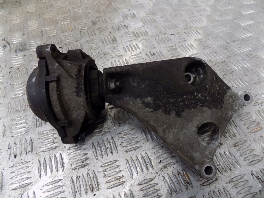 фото №1, Bmw f30 подушка кронштейн двигателя левая