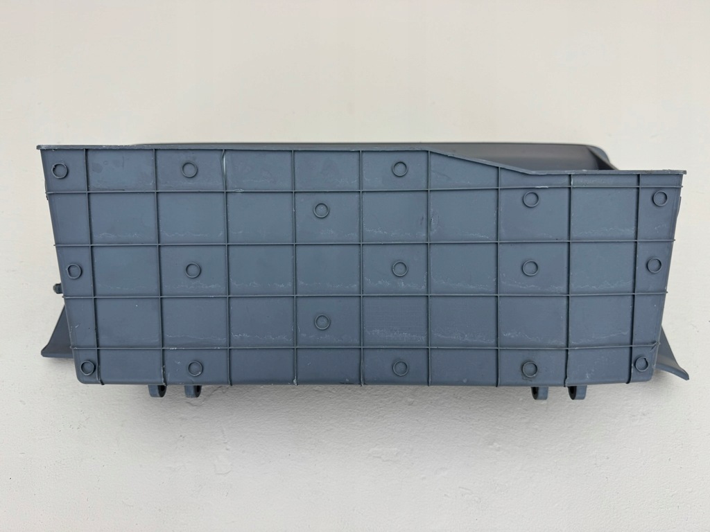 фото №15, Hyundai h350 14r- нижний бардачок консоли 84722-59000