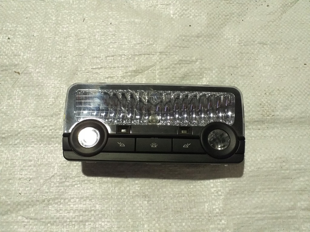 фото №1, Bmw f01 f10 лампа внутренняя кабины задняя 9163699