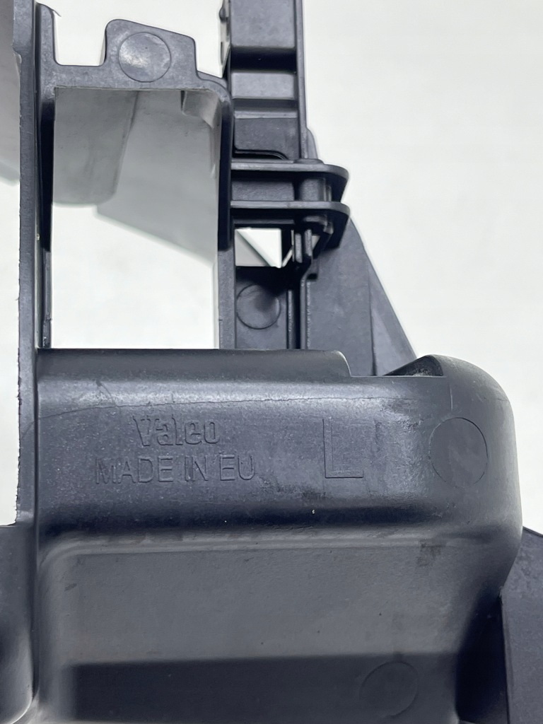 фото №12, Audi q7 4l стекло фары карман направляющая кронштейн каркас лампы левый