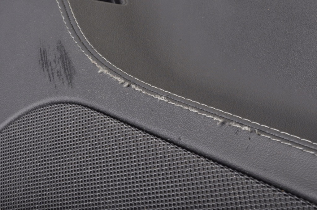 Tesla model s обшивка двері лівий задня Київ