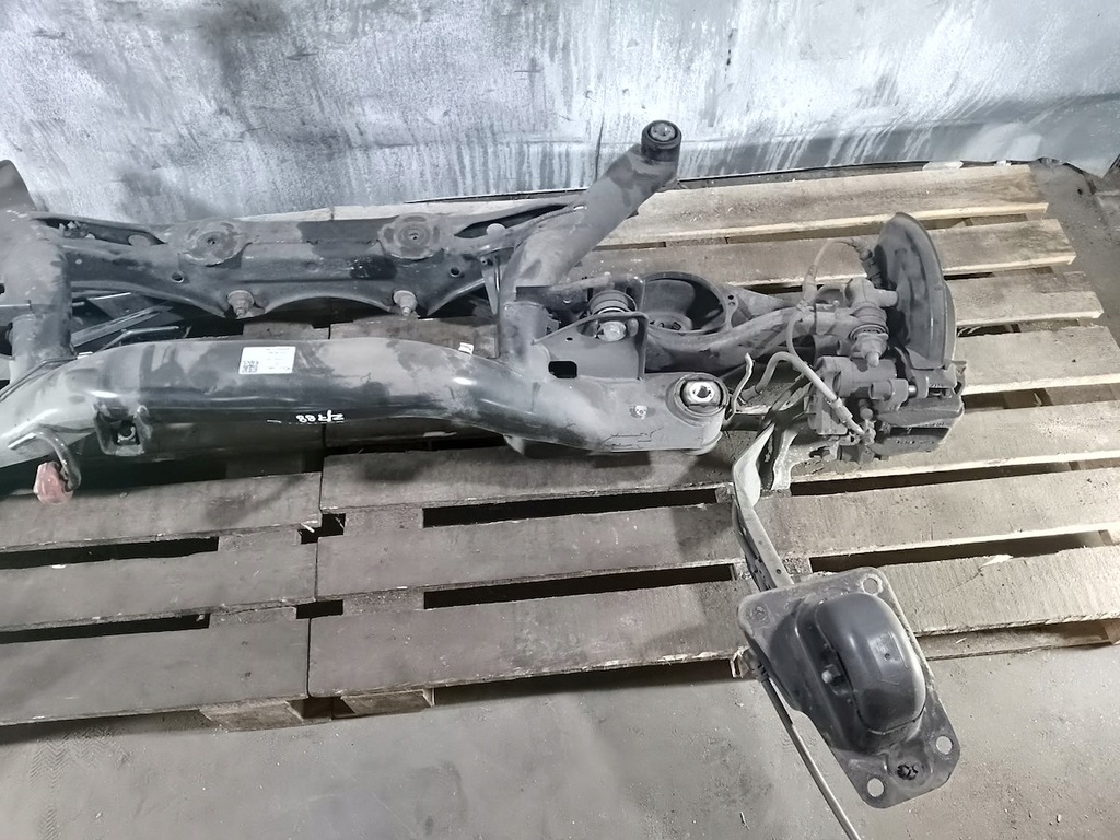 фото №10, Підрамник, поперечина задня skoda octavia iv 5q0505235m 2.0 tsi