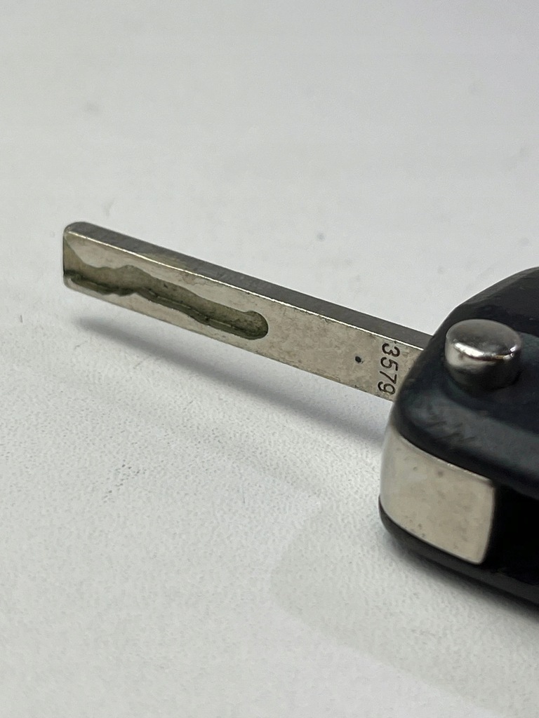 фото №7, Ключ pilot vauxhall opel corsa d meriva b 2 кнопки