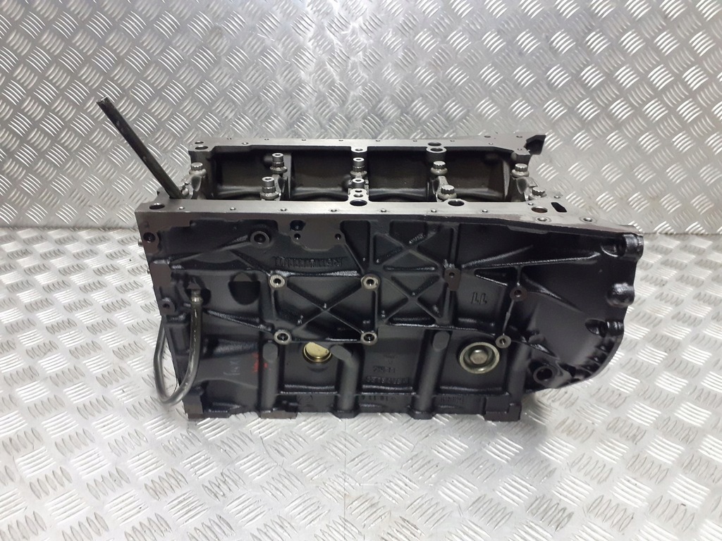 фото №12, Блок двигателя mercedes vito i w638 2.2 r6110111101