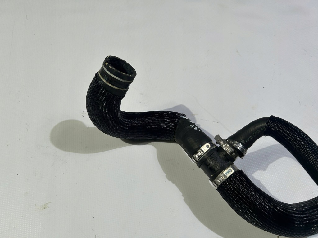 Шланг патрубок трубка води водяна радіатора maserati quattroporte 2013- в Україні