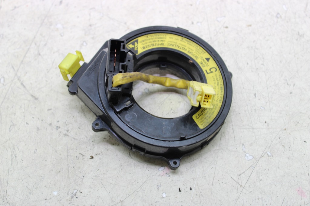 фото №1, Лента руля шлейф lexus is is200 2001r 4контакты