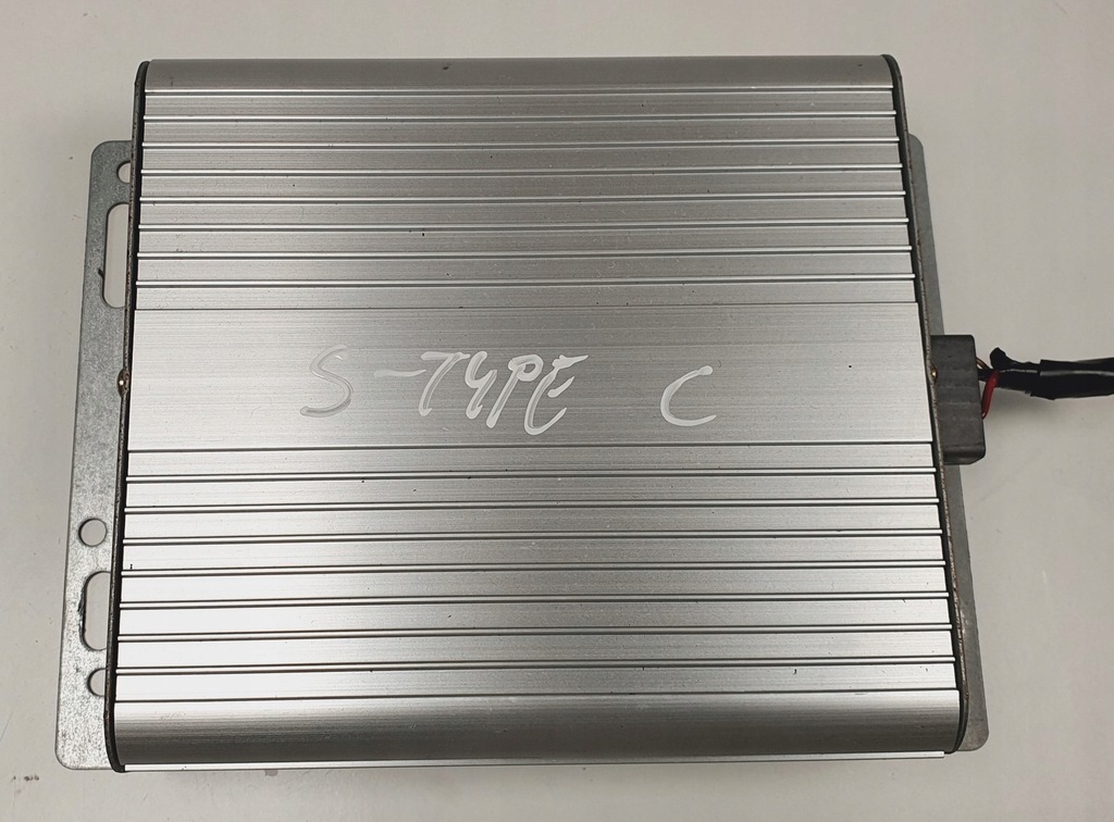 фото №1, Підсилювач радіо jaguar s-type f80f-18c808-ba