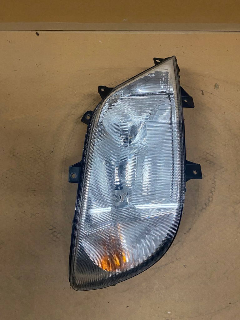 фото №1, Фара правый mercedes sprinter a9018201161