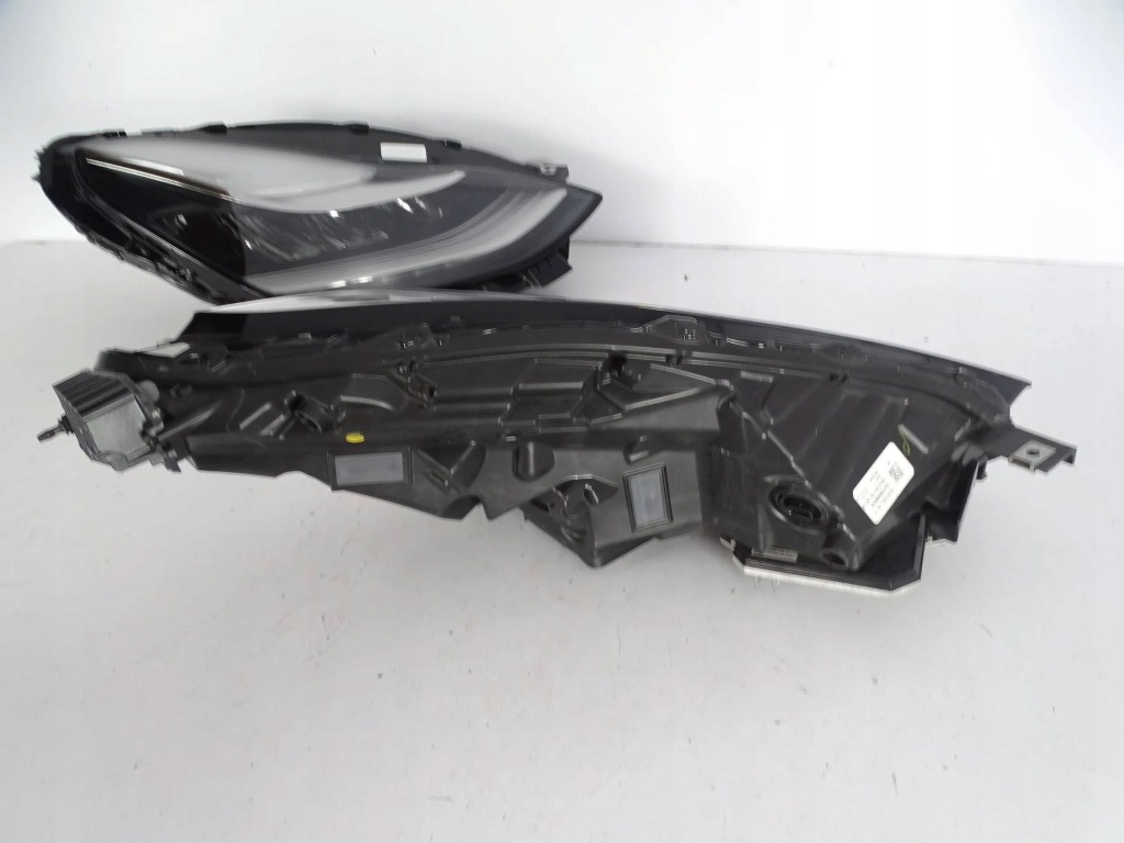 Фара перед передняя левая tesla 3 full led в Украине