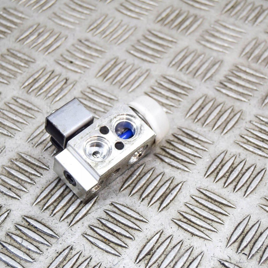 фото №5, Hyundai kona i 2021 клапан расширительный кондиционера a/c