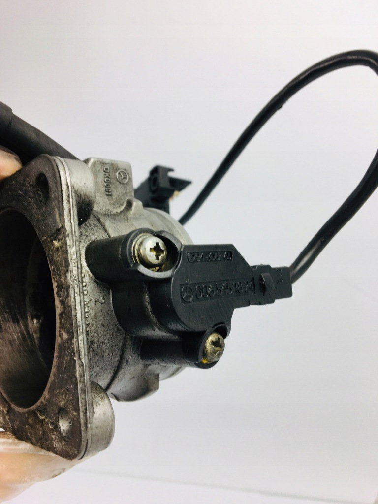 Купити Дросельна заслінка mercedes w124 w201 190 m102 0065451824 0021400653