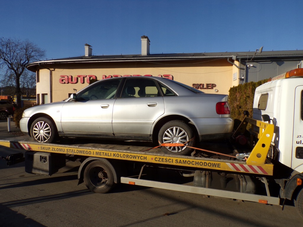 Дроссельная заслонка audi a4 b5 06b133062f в Украине