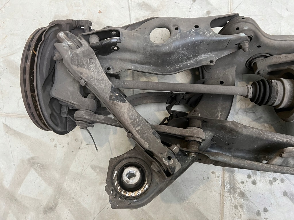 фото №9, Підвіска задні підрамник mercedes e-klasa w213 2.2d