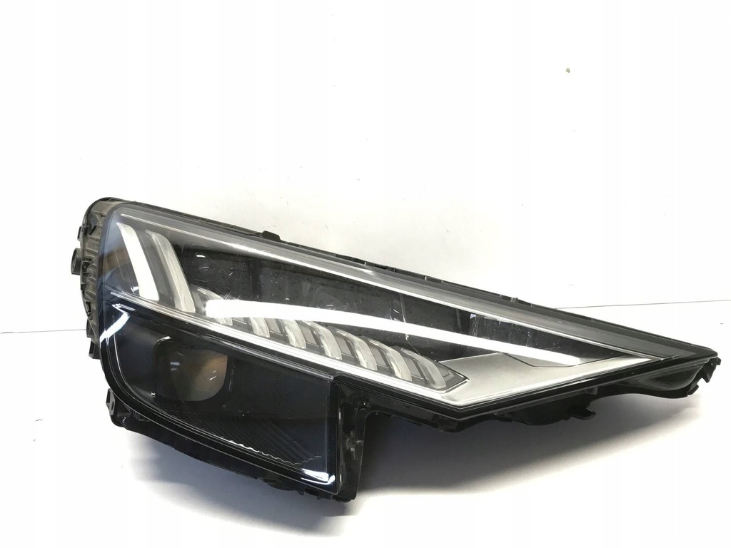 фото №10, Audi q8 2020 правая лампа передняя 4m8941036