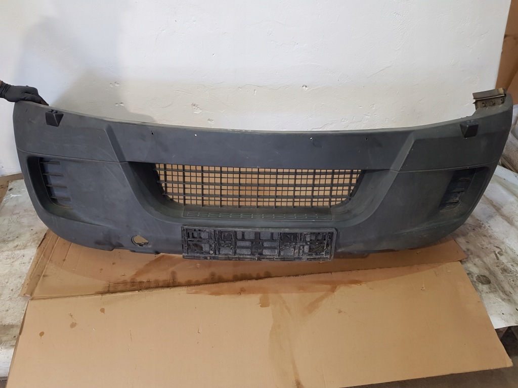 фото №1, Бампер передній перед омивачі iveco daily iv 3.0 hpi 06-11r eur