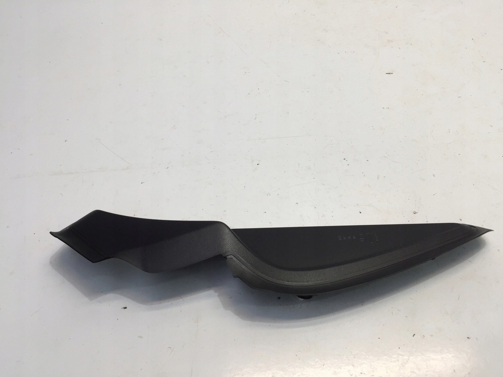 фото №1, Peugeot 2008 ii 2021 защита крышки багажника правая