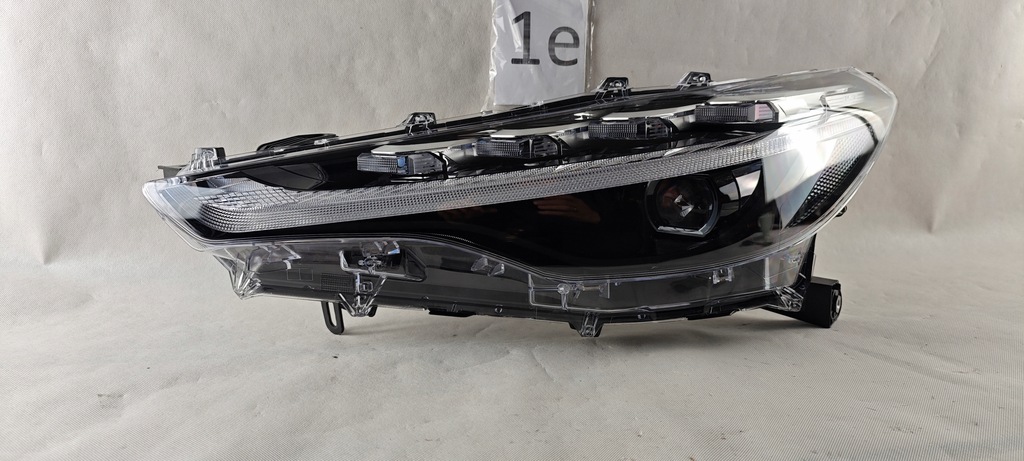 фото №1, Toyota corolla cross full led левый фара лампа левая