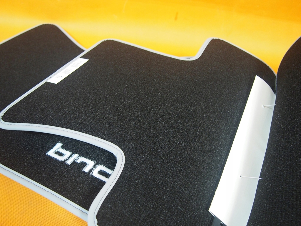 фото №11, Audi q5 8r коврики велюровые grube оригинальные nowe 8r1061271