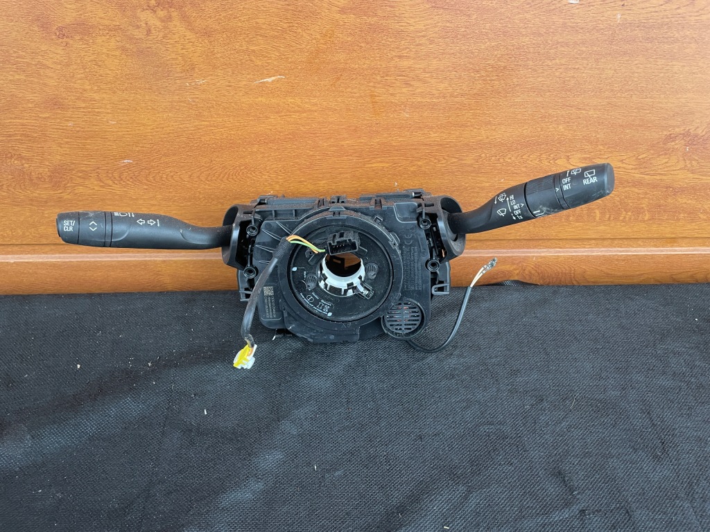 фото №1, Opel corsa f переключатель zespolny лента рычаг 98213639yx