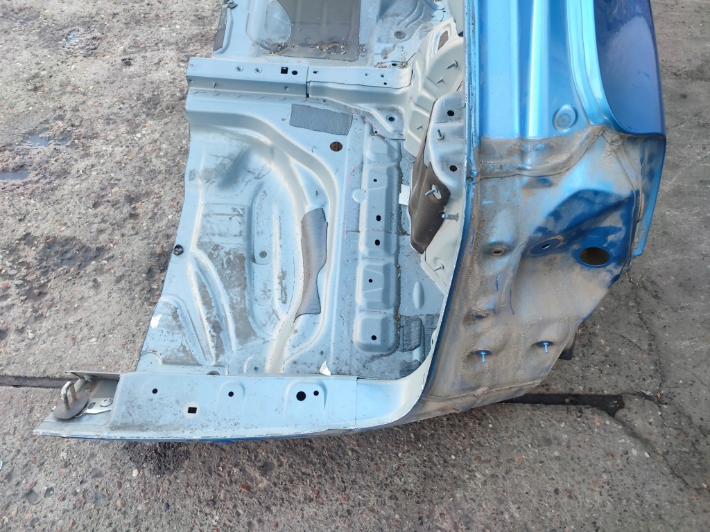 фото №3, Mercedes w156 gla задній правий крила чверть