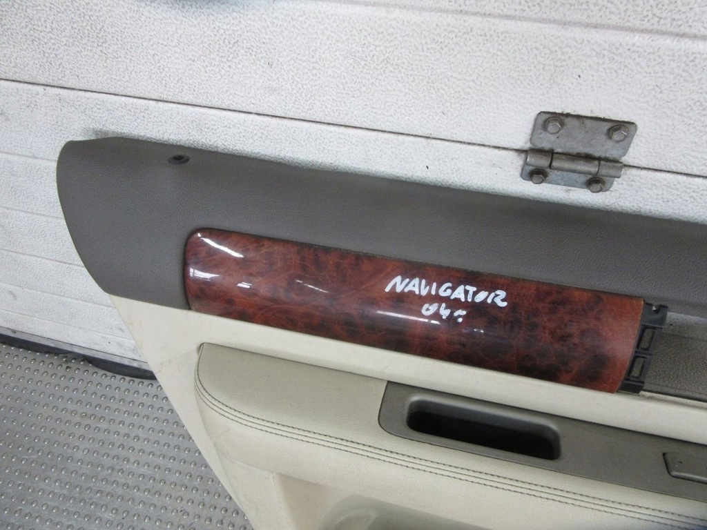 фото №9, Lincoln navigator ii 2004 обшивка дверь задняя