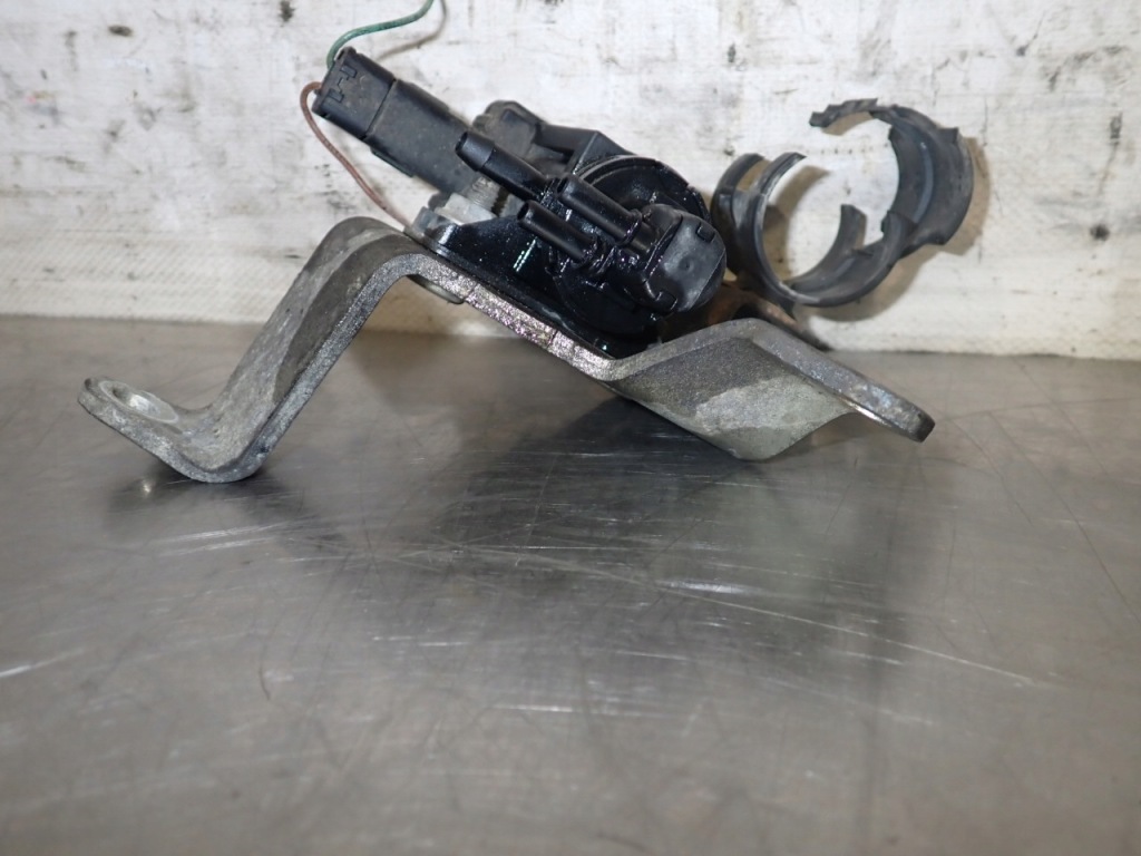 Купити Клапан вакууму citroen c5 2 2.0 hdi 9652570180