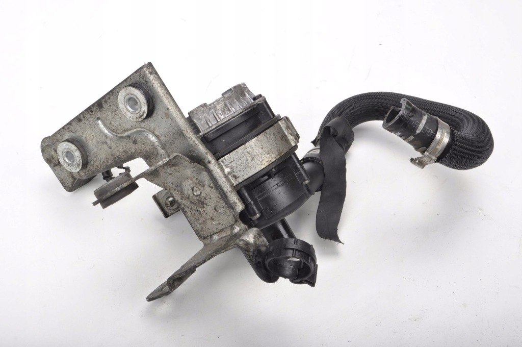 Maserati ghibli 3 m157 насос води 670005347 в Україні