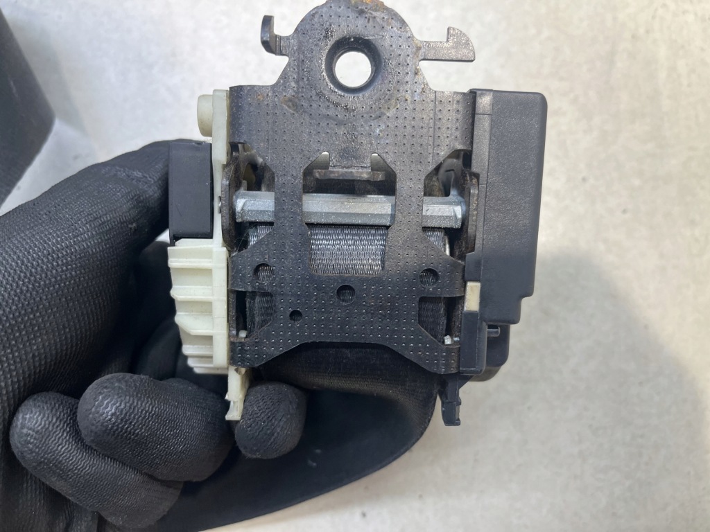 Ремень безопасности правый  перед citroen c3 1.4 hdi 96561842xx Недорого