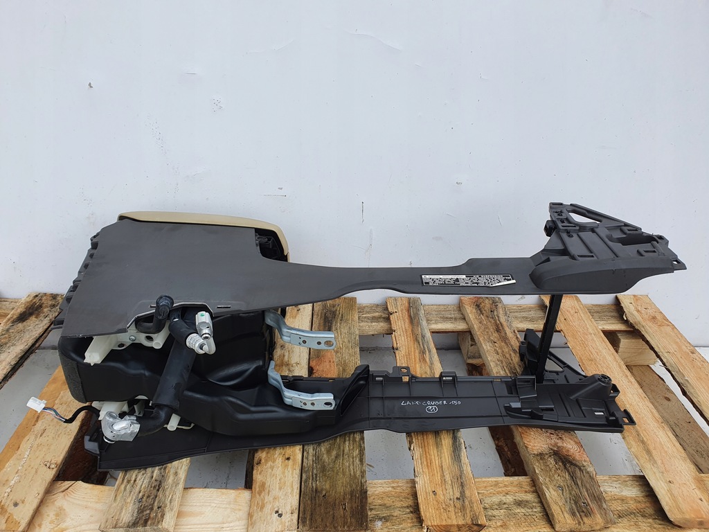 фото №9, Toyota land cruiser 150 подлокотник с холодильник