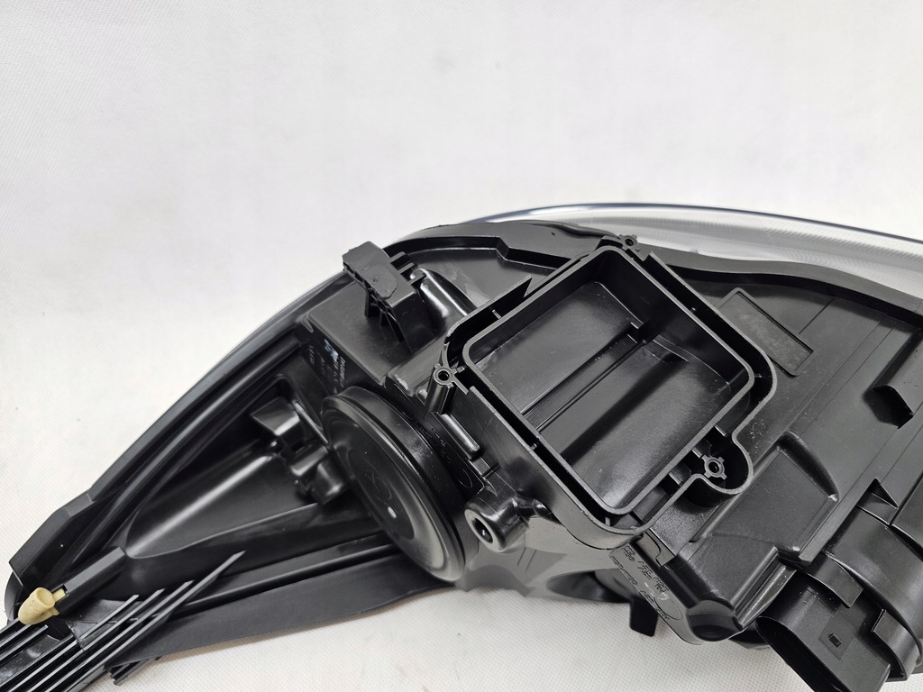 фото №12, Ford focus mk iii 3 lift лампа przódprawa обычная с led drl f1eb-13w029-ag