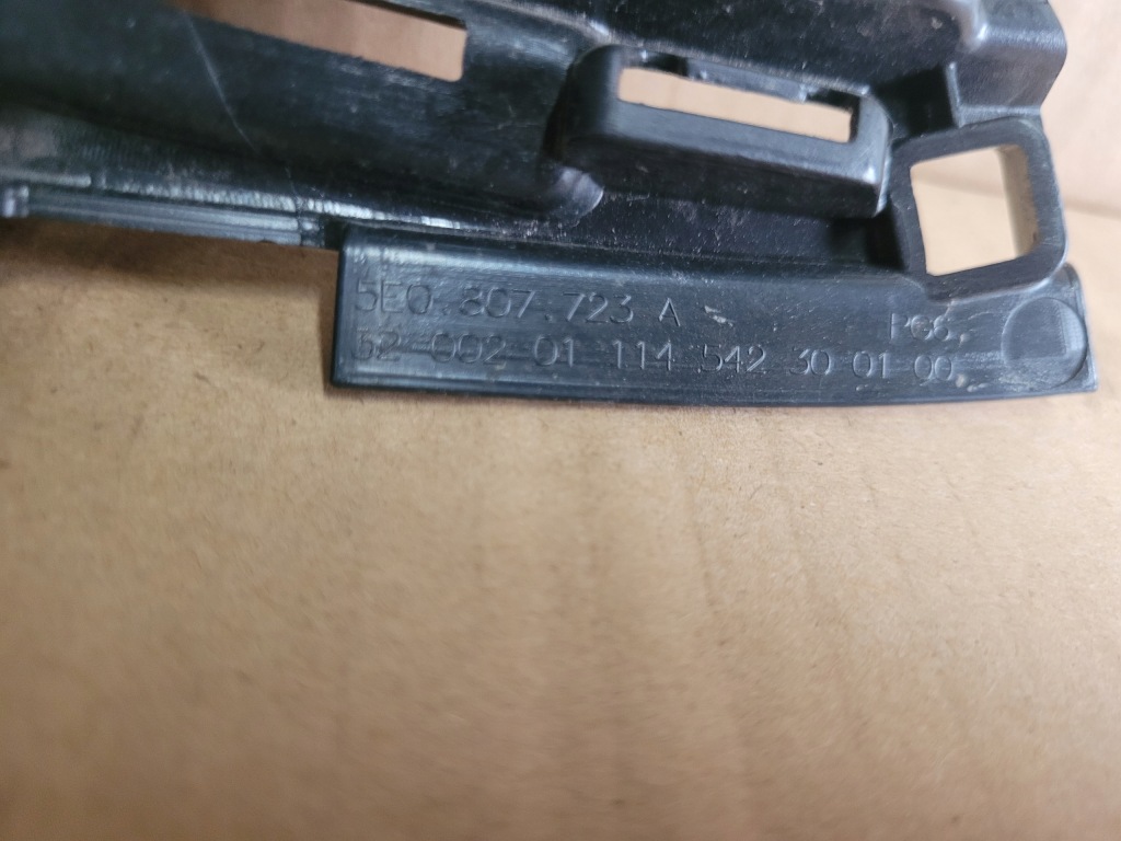 фото №5, Кронштейн кронштейн решетка skoda octavia iii lift 5e0807723a