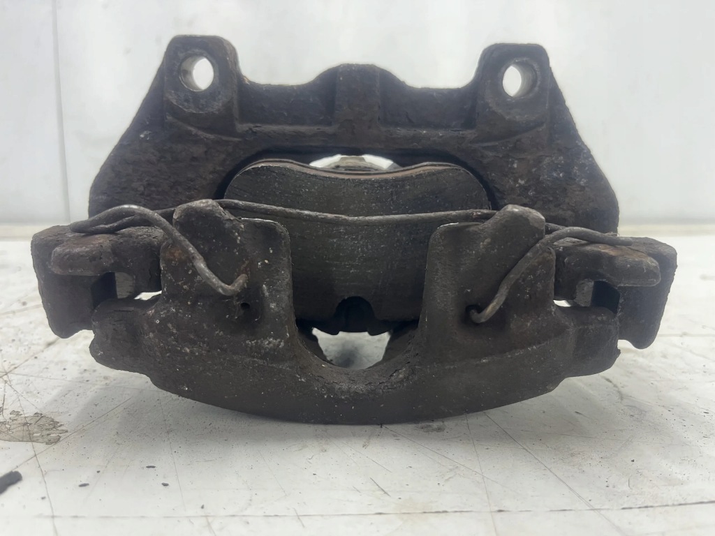 Суппорт тормозной opel zafira b 05-14r. скоба правый передний Недорого