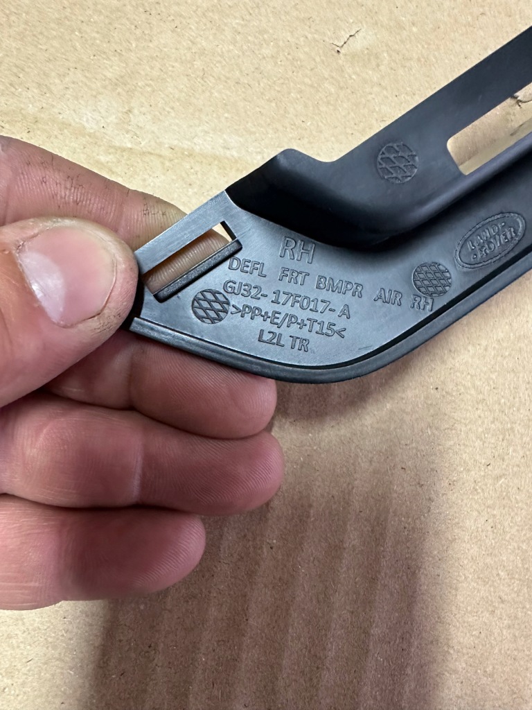 фото №3, Брызговик бампера evoque dynamic sport gj3217f017a