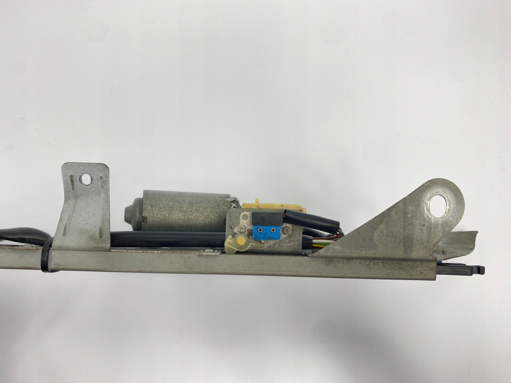 Podajnik поперечина безопасности левый водителя mercedes w140 cl c140 1137020033 в Украине