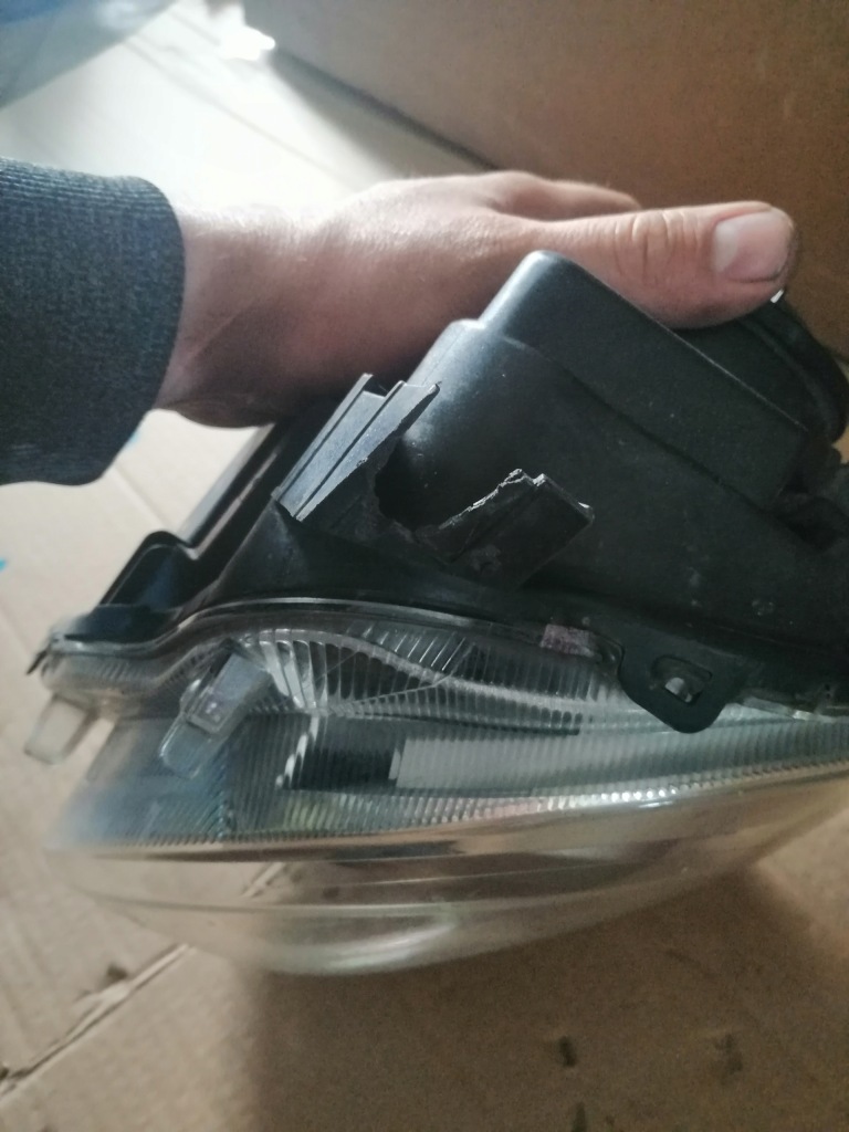 фото №4, Fiat 500 lift лампа перед права led