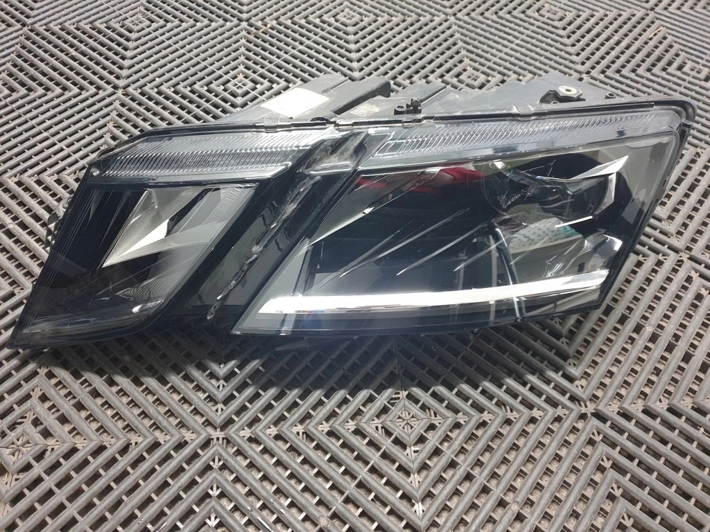 фото №1, Лампа левая перед skoda octavia iii lift full led