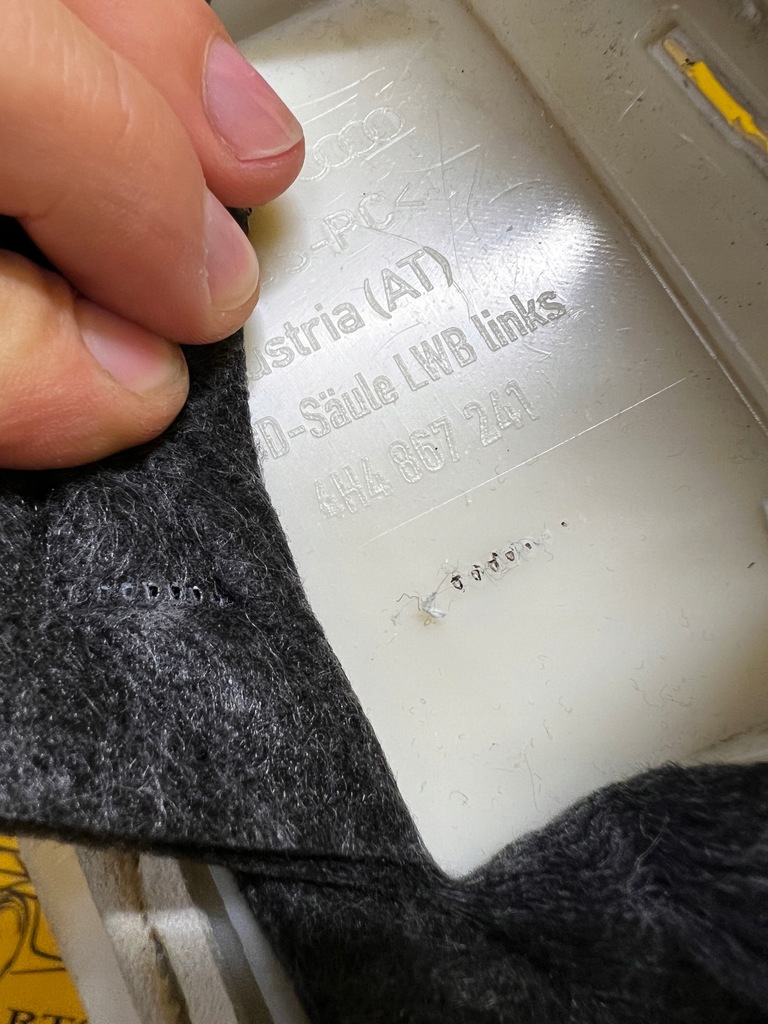 фото №7, Защита обшивка обивка стойка c левая alcantara ed3 audi a8 d4 long